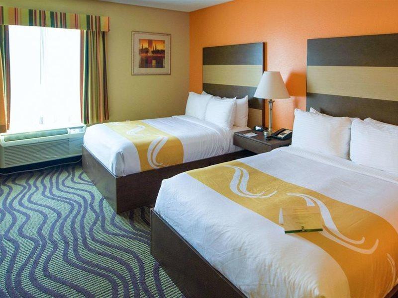 Quality Suites Memphis/ Wolfchase Galleria Eksteriør bilde