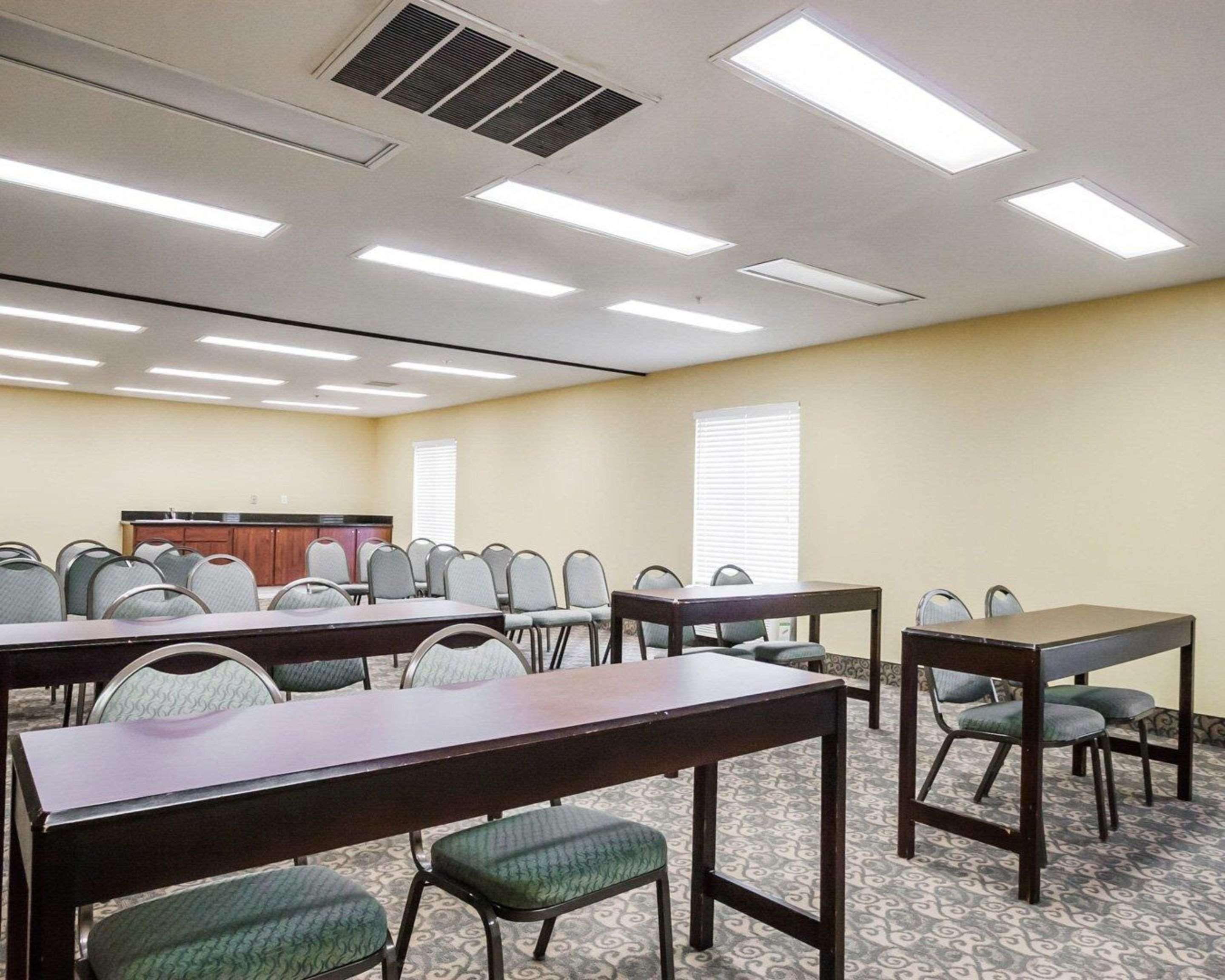 Quality Suites Memphis/ Wolfchase Galleria Eksteriør bilde