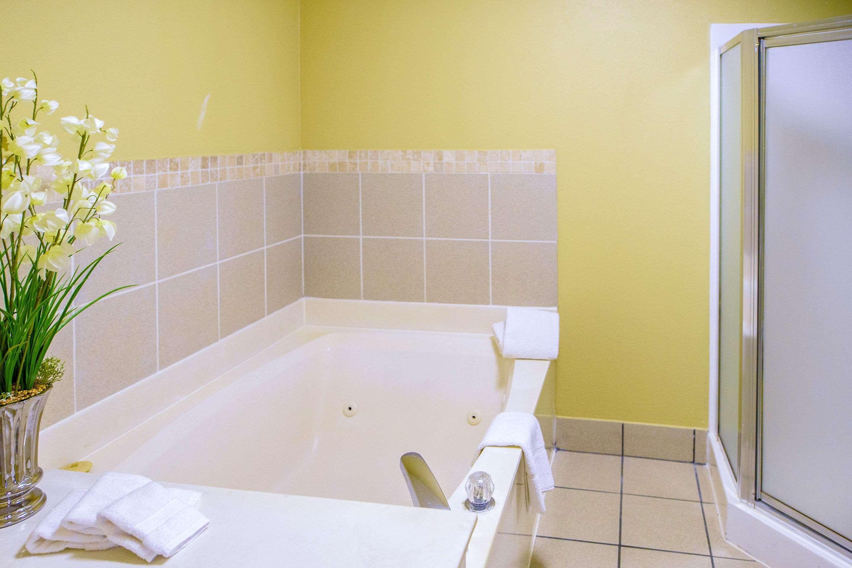 Quality Suites Memphis/ Wolfchase Galleria Eksteriør bilde