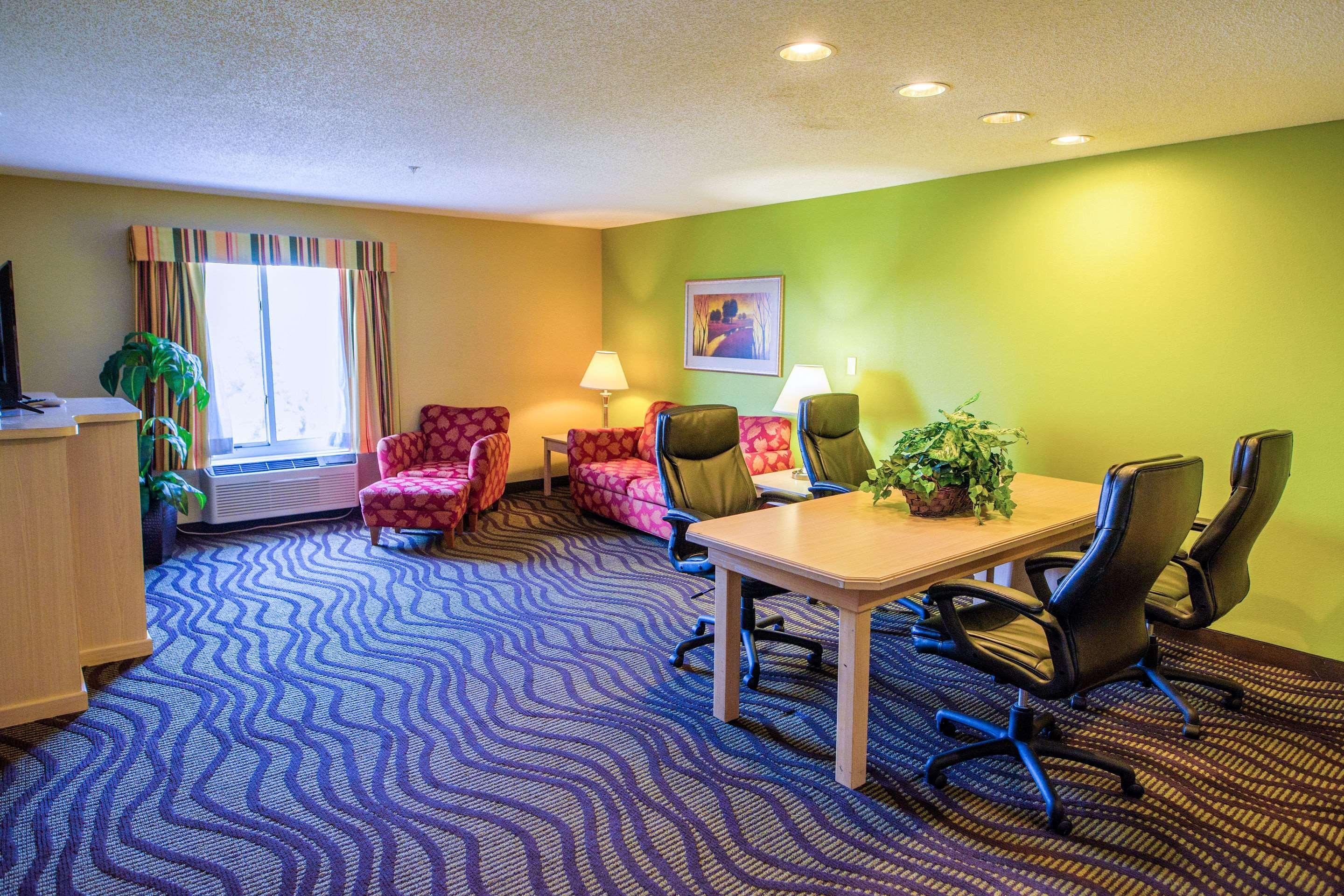 Quality Suites Memphis/ Wolfchase Galleria Eksteriør bilde