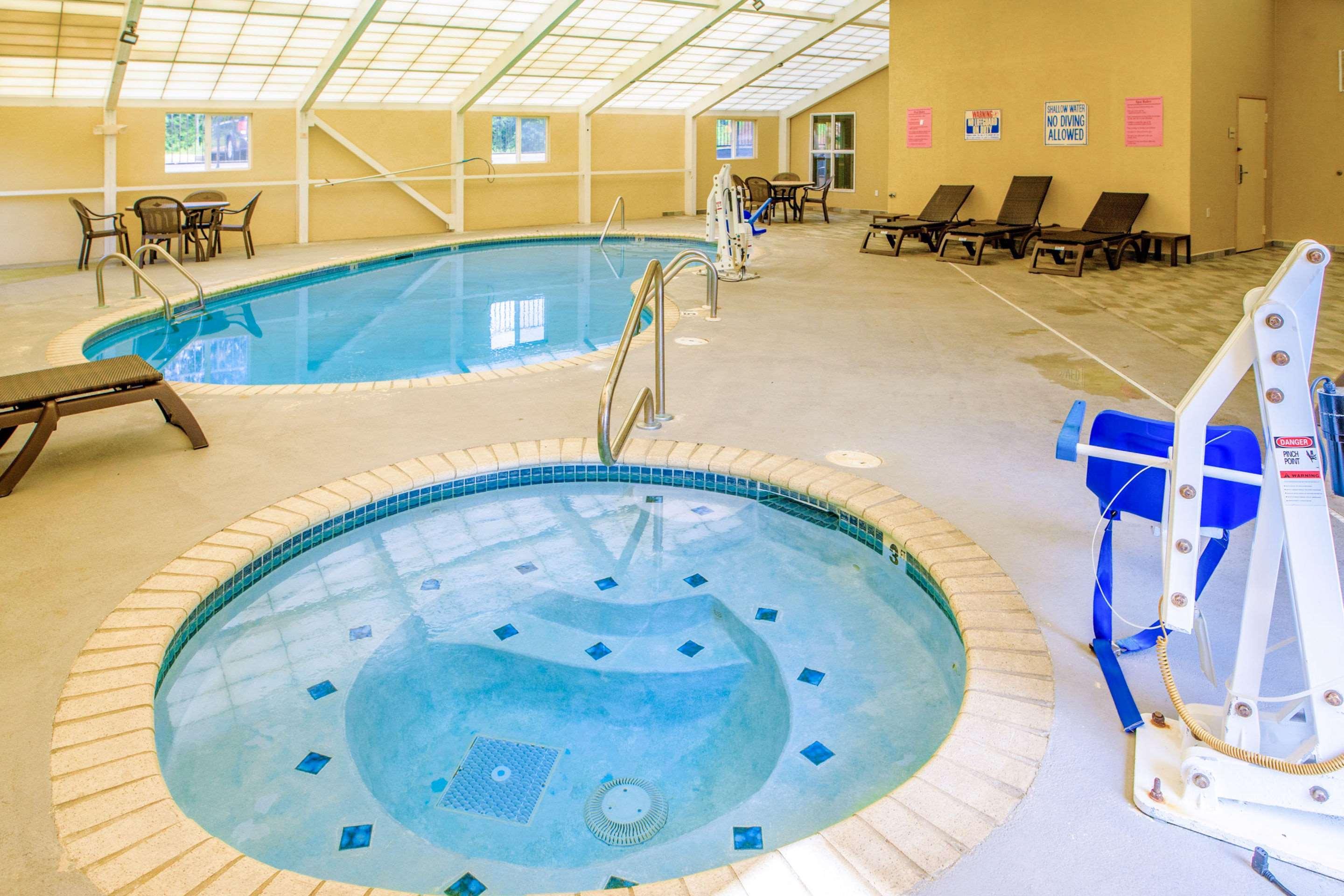 Quality Suites Memphis/ Wolfchase Galleria Eksteriør bilde