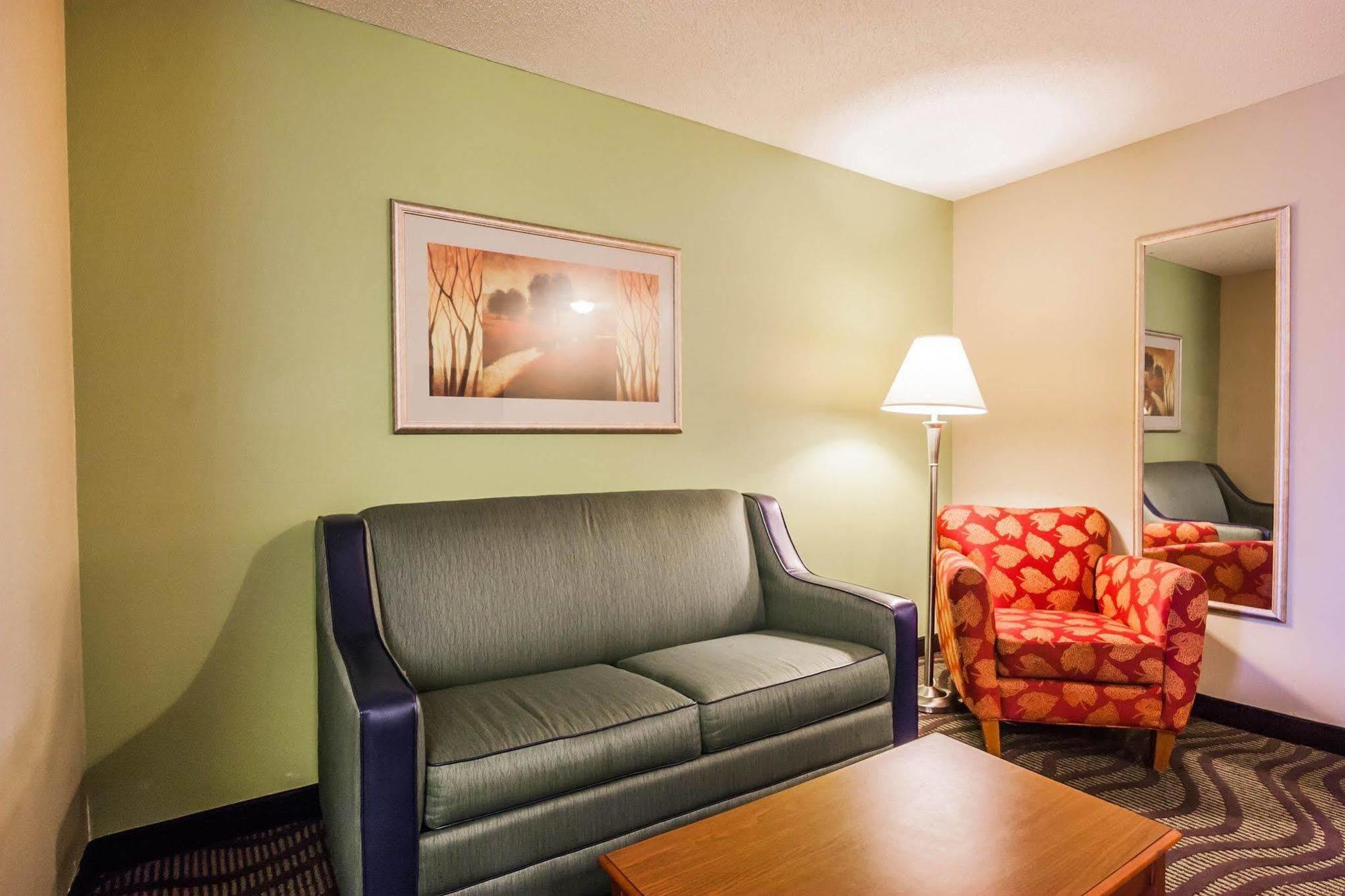 Quality Suites Memphis/ Wolfchase Galleria Eksteriør bilde