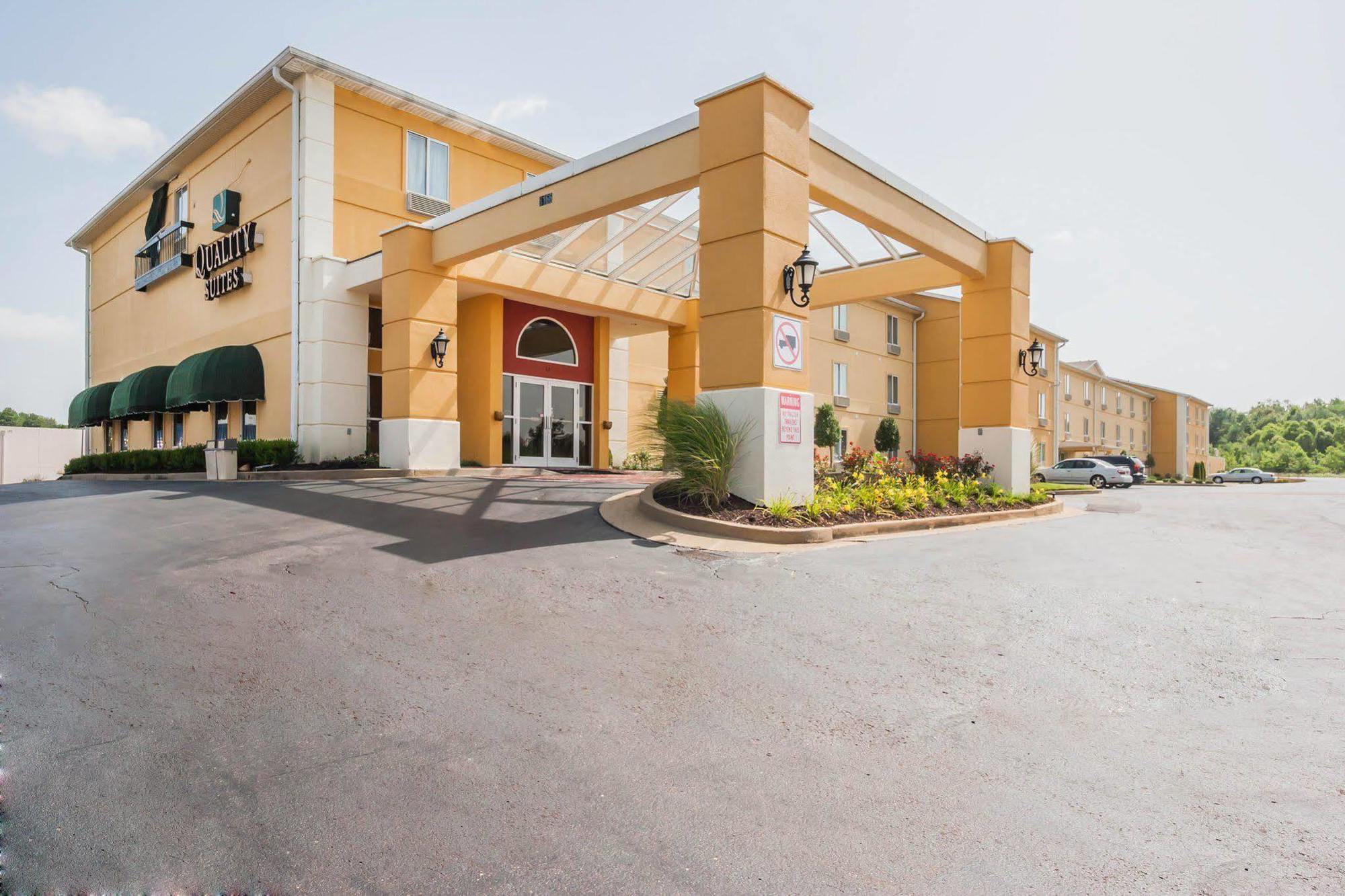 Quality Suites Memphis/ Wolfchase Galleria Eksteriør bilde