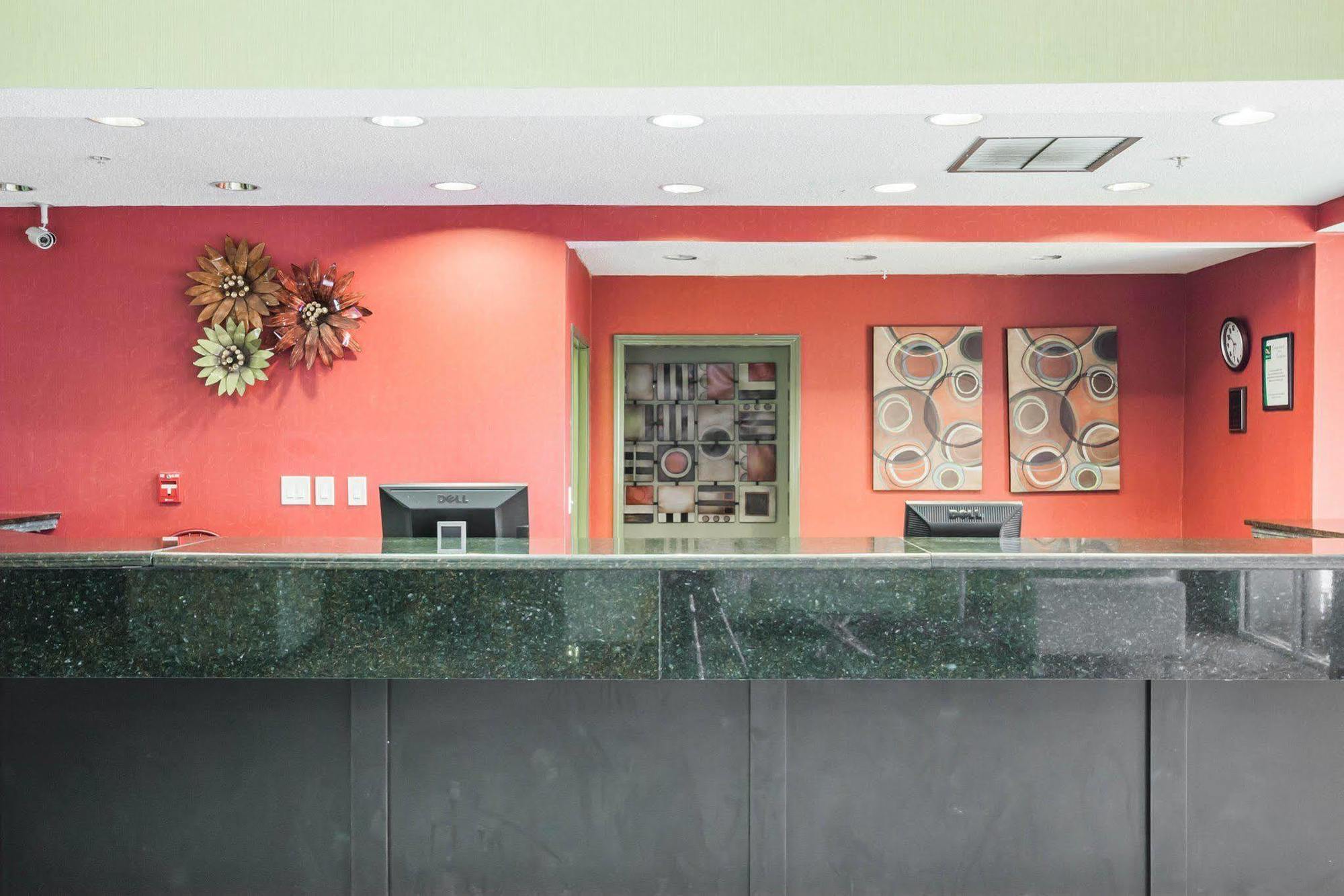 Quality Suites Memphis/ Wolfchase Galleria Eksteriør bilde